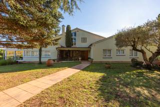 Maison à Matadepera. Casa con jardín en matadepera