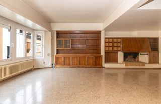 Piso en Barri del Centre. Gran piso para reformar en terrassa