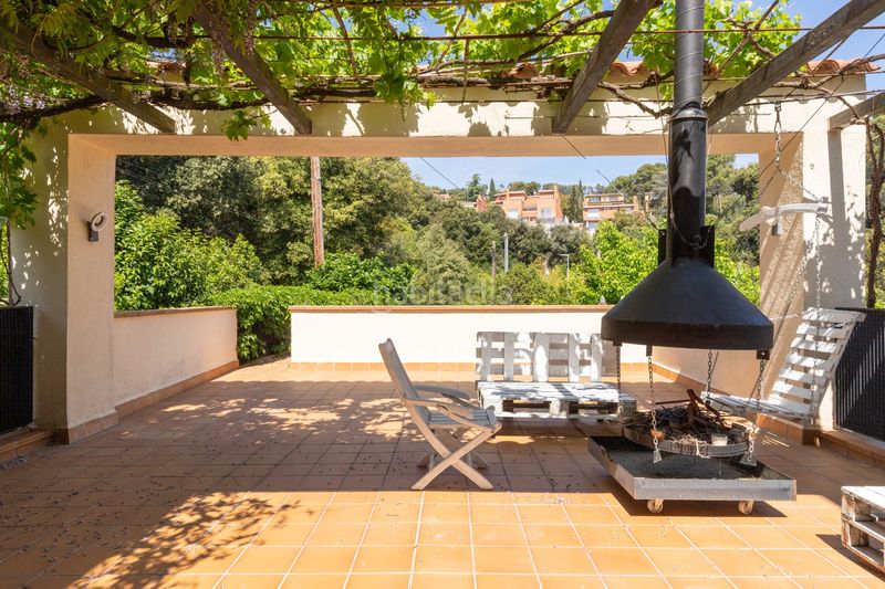 Foto fda7a921-a61b-4f3b-a7a6-95cad977e2b2. Casa amb calefacció aparcament piscina a El Racó-Sant Feliu del Racó Castellar del Vallès