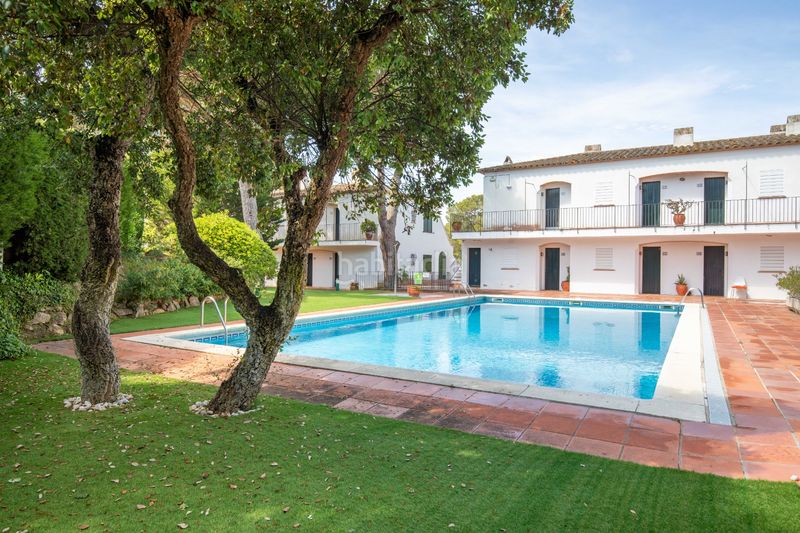 Foto f9d40bd6-cb47-4d88-a30c-99bf93161098. Appartamento con piscina in Calella de Palafrugell
