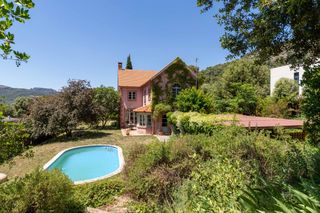 Casa  Rocafort. Casa en venta en matadepera con 4 habitaciones, jardín y piscina