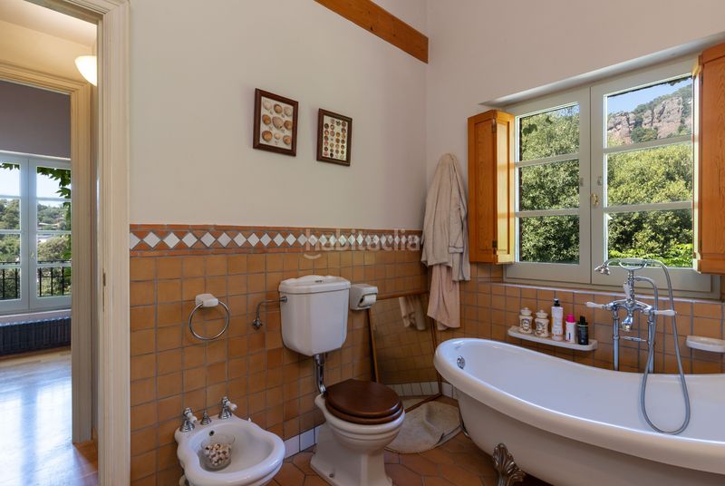 Foto 7c9be862-9b7d-4427-9844-c5d31d5e8c12. Casa amb piscina a Matadepera