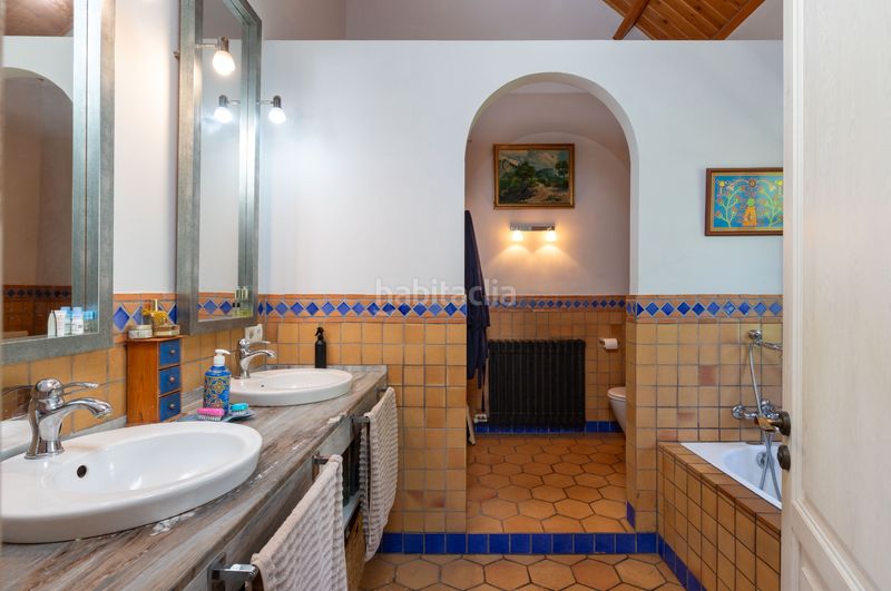 Foto e8af3183-ce4f-4c0e-97bf-65bf944c119b. Casa amb piscina a Matadepera