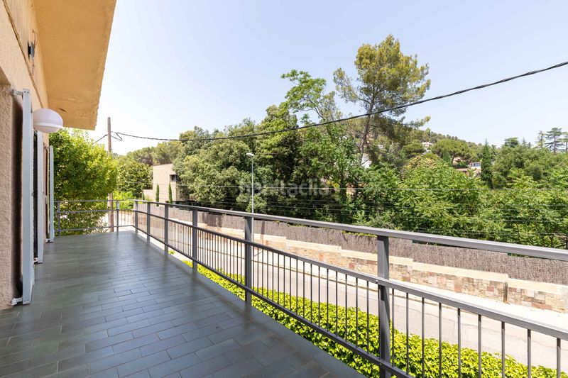Foto 876373de-a342-458f-8143-2d8ef8211385. Casa amb calefacció aparcament piscina a Matadepera