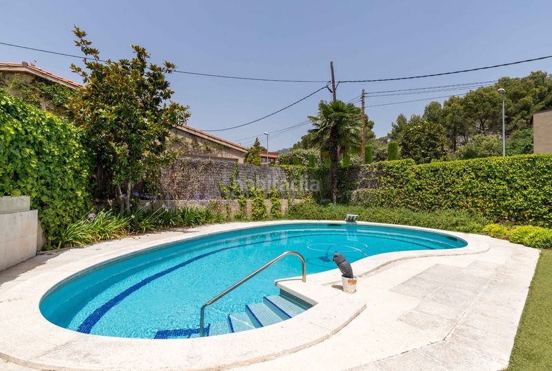 Foto f6ecb644-8039-43cf-8fd4-22953fe739cc. Casa amb calefacció aparcament piscina a Matadepera