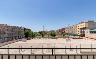 Duplex  Doctor cistaré. Ampli dúplex amb terrassa a zona olímpica