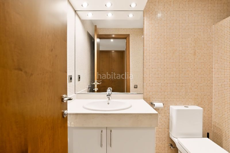 Foto abfabc94-c728-4e2d-8888-3d9a12f2327e. Casa amb calefacció aparcament piscina a Matadepera