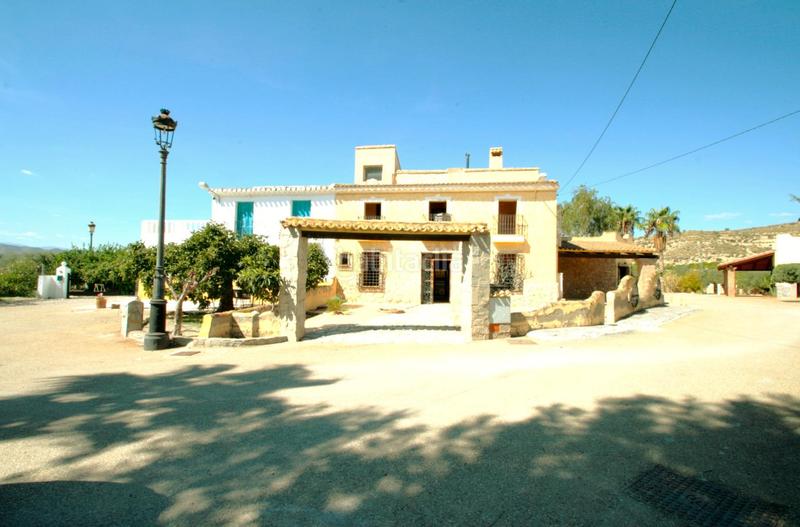 Foto 4093cdbc-99c1-4633-b34d-10115d084e47. Casa amb aparcament piscina a Cantoria