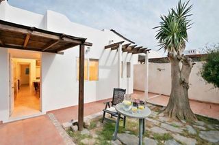 Chalet in Retamar. Chalet en retamar. 3d, 2b, garaje, piscina comunitaria