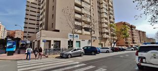 Miete Büro in Calle de rafael alberti 1. El local perfecto para tu oficina o negocio en oliveros