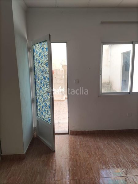 Foto dc2fe363-8a84-4794-8a85-af135eb608f3. Local comercial a Totana