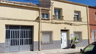 Casa a Madrigueras. Casa que da a dos calles