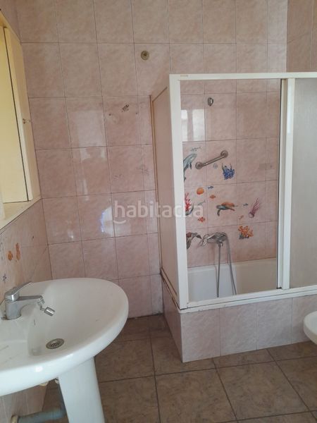 Foto dbc92343-1c45-49b5-9665-04fe88326bcb. Casa amb xemeneia a Madrigueras