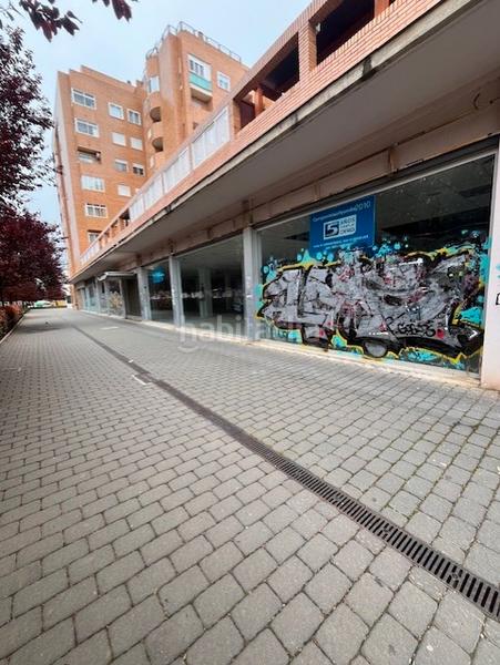 Foto a7b20edc-a889-4915-9fc9-8ddec07a7ca8. Lloguer local comercial a paseo circunvalación 80 a Albacete