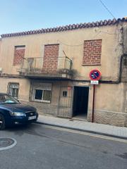 Gebäude  Calle de la hermana maria. Edificio interesante