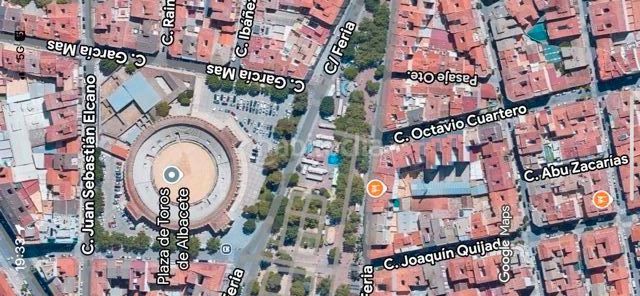 Foto b5a8422d-53bc-4318-b257-6399cc5b37bb. Local comercial a Centro Albacete