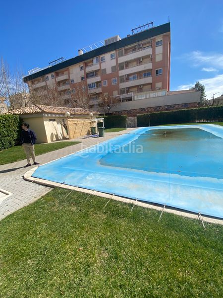Foto bf2958e9-6106-40ce-a691-58c99fd89ff3. Àtic amb xemeneia calefacció aparcament piscina a Albacete