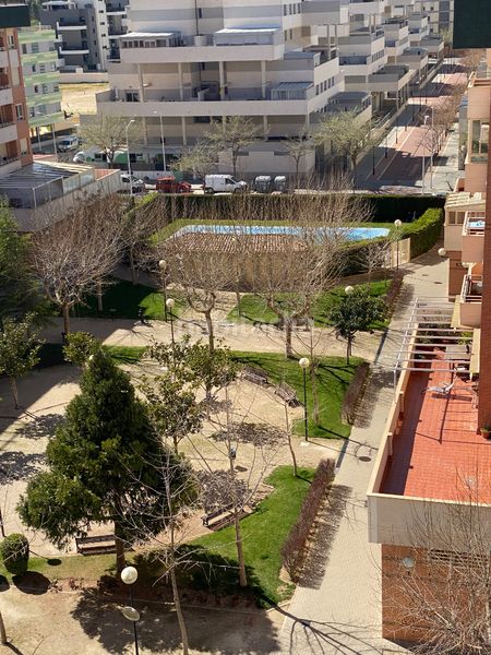 Foto e0d5aa13-4df6-43e4-b339-e3a216f449be. Àtic amb xemeneia calefacció aparcament piscina a Albacete