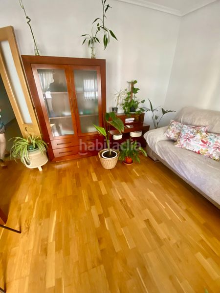 Foto 5b9aa2f2-2252-4acd-af56-2b157067763a. Apartament amb calefacció aparcament a Industria Albacete
