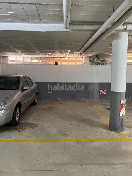 Foto 2c1a72a9-9566-4370-a86c-6b3478449185. Aparcament cotxe a Calafell poble Calafell