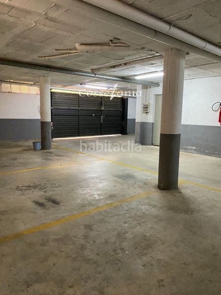 Foto e403ad37-c564-46c9-a5a2-8a743b4b13ab. Aparcament cotxe a Calafell poble Calafell