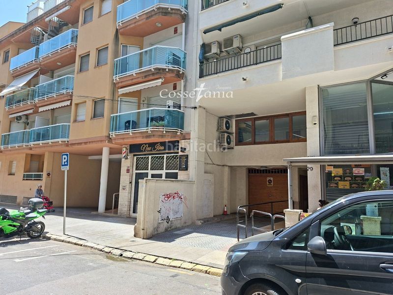 Foto 68504526-db06-4ae5-8576-e93779f71fa5. Aparcament cotxe a Calafell platja Calafell