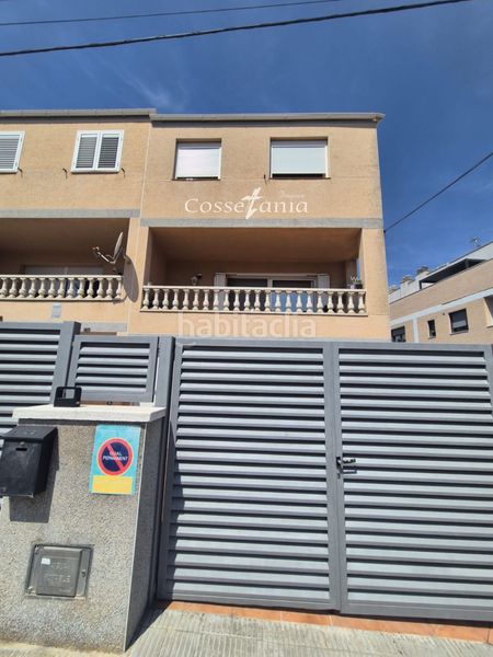 Foto 27605b69-9c30-4139-a6df-f346580aa7cd. Casa adossada a Calafell poble Calafell