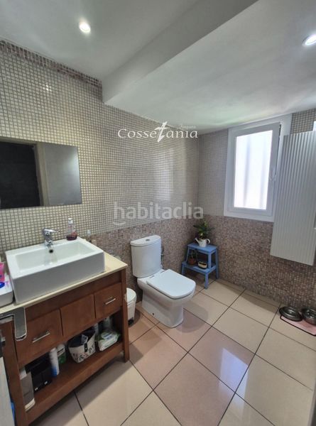 Foto ea353b2b-136d-4906-8a8e-f438201c43c4. Casa adossada a Calafell poble Calafell