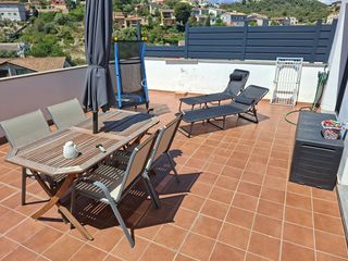 Casa adossada  Marca hispanica. Adosada