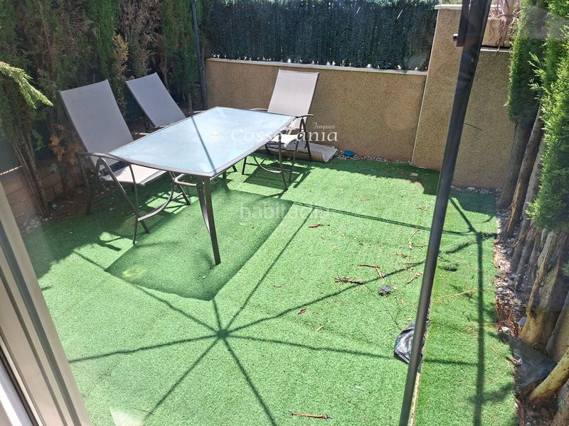 Foto 8a3ad11c-7fca-4384-93a8-84e13b662498. Casa adossada amb aparcament piscina a Bonavista Vendrell (El)