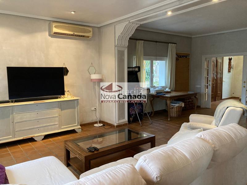 Foto 5c105df0-ecd7-49e6-8170-1a5da1919c94. Chalet con riscaldamento piscina in La Cañada Paterna