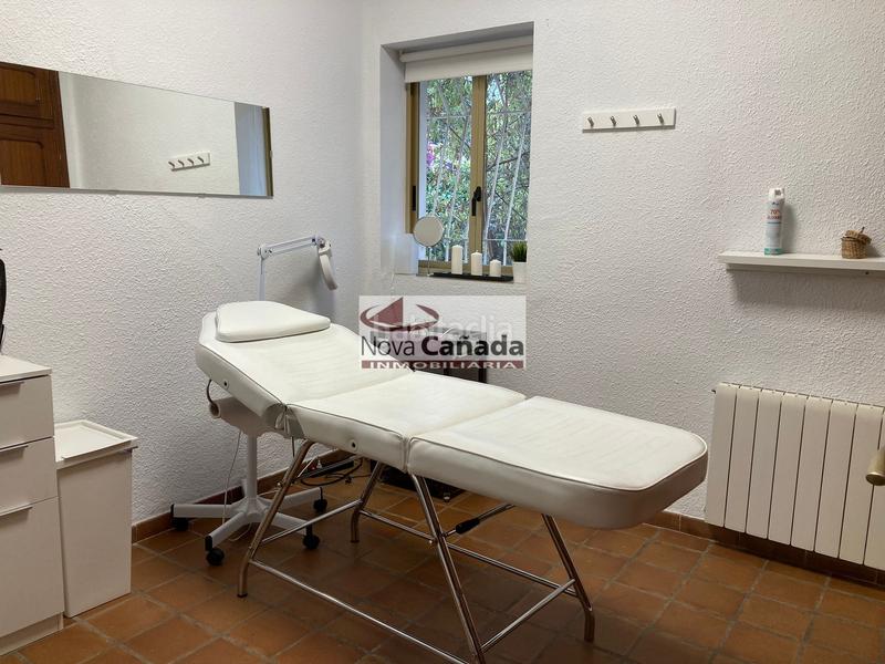 Foto 7d4b368a-b752-4ca1-b873-cc68a836b4af. Chalet con riscaldamento piscina in La Cañada Paterna