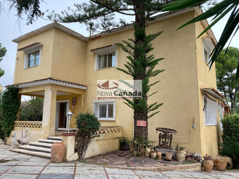 Foto df182331-17df-4f1b-8653-1fb48b20f579. Chalet con riscaldamento piscina in La Cañada Paterna