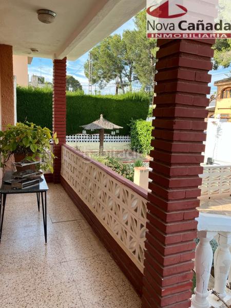 Foto f7f5282b-0e4e-4055-9651-e833709f46ed. Chalet with parking pool in La Cañada Paterna