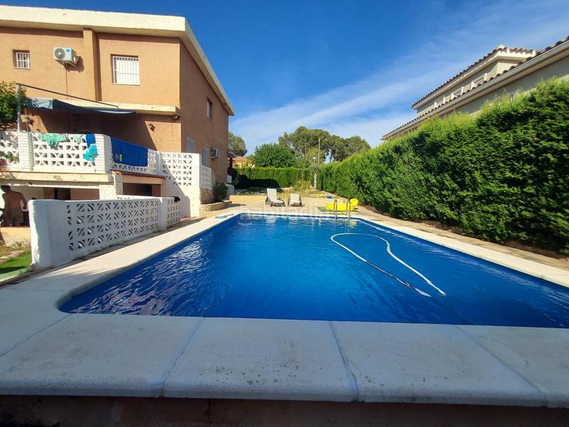 Foto d1359de2-4ad0-4d15-b982-43fb16418962. Chalet avec parking piscine dans La Cañada Paterna