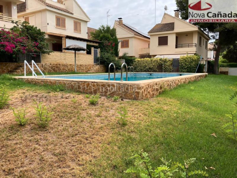 Foto 0d23f70d-a8ea-4c6f-b3ad-71efb5e668aa. Casa aparellada amb calefacció aparcament piscina a Paterna