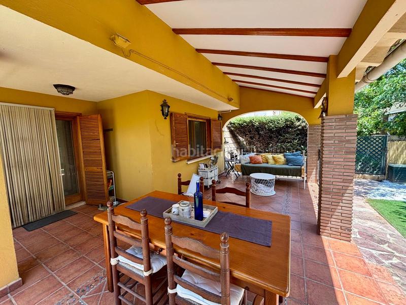 Foto 51fc162f-c391-4239-90f3-640bf649e3b6. Casa aparellada amb calefacció aparcament piscina a Paterna