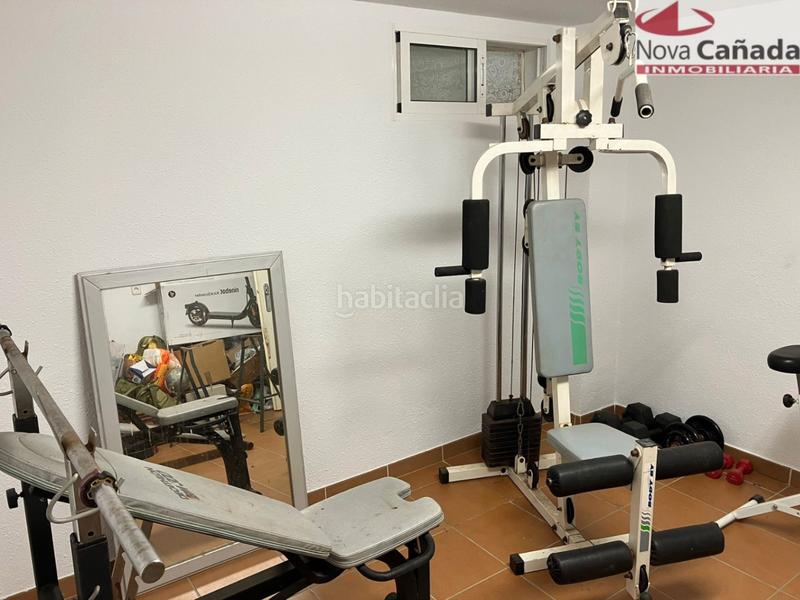 Foto 8be75339-be52-435a-85ed-cb316a698913. Casa aparellada amb calefacció aparcament piscina a Paterna