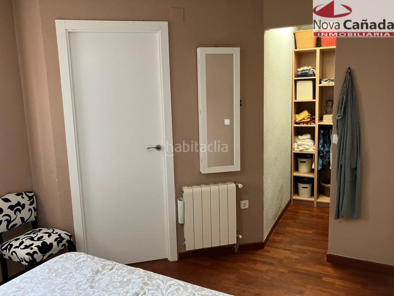 Foto 9afc0473-9059-4514-a00c-490ff6deadf5. Casa aparellada amb calefacció aparcament piscina a Paterna