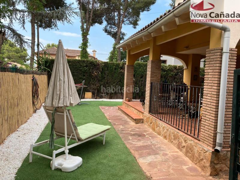 Foto d834577c-e6e8-44c3-b60f-c3a46fa99cb6. Casa aparellada amb calefacció aparcament piscina a Paterna