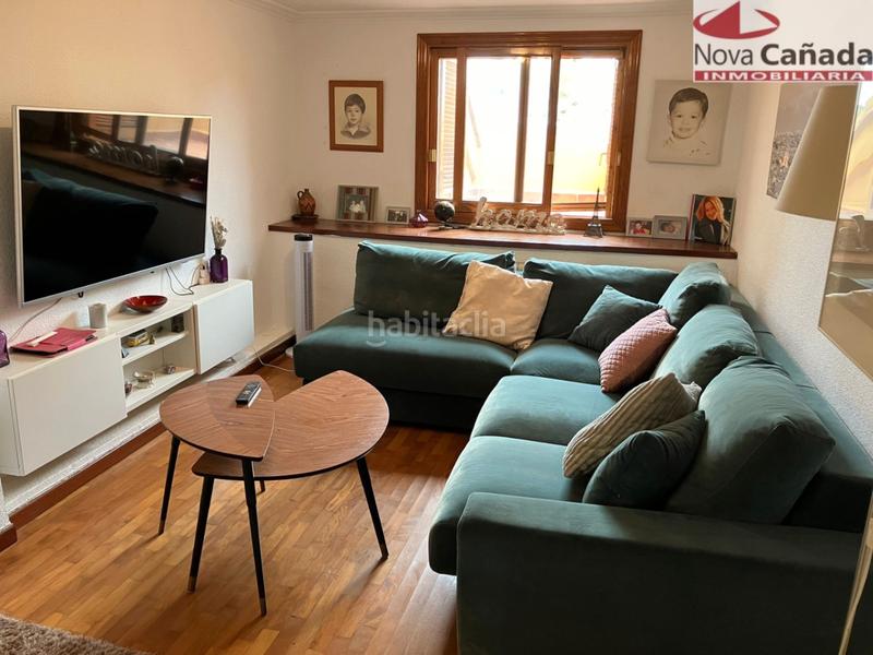 Foto fa3ea370-ee0a-47e8-9f51-24368411e784. Casa aparellada amb calefacció aparcament piscina a Paterna