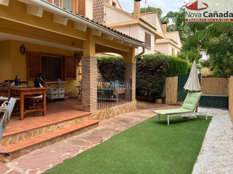 Foto 66c0cbe5-6081-40f7-9ff3-b8b23252bfe6. Casa bifamiliare con riscaldamento parcheggio piscina in Paterna