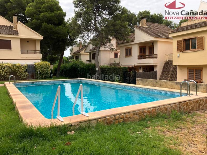 Foto 058d9373-9342-4006-a985-4762d6b4f874. Doppelhaus mit heizung parking pool in La Cañada Paterna