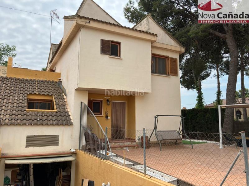 Foto 4bfe0eca-a448-41cb-9b01-c3f47f8d2734. Maison jumelée avec chauffage parking piscine dans La Cañada Paterna