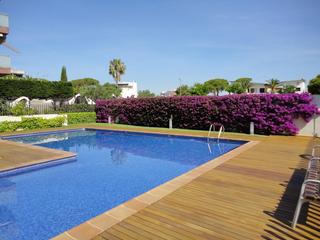 Apartment in Els Munts. Tres dormitorios, dos baños con piscina en els munts