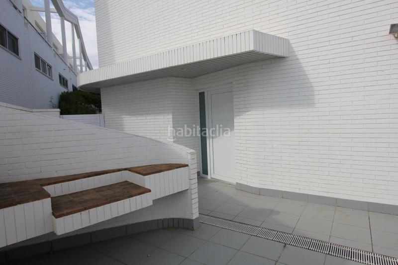 Foto 4b6a59f8-e43e-40b5-a292-83c42ae9c739. Casa adossada amb calefacció aparcament piscina a Torredembarra