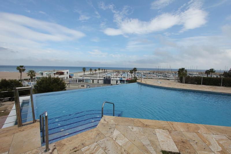 Foto 52f2b09a-9153-4548-951c-5237375fa9af. Casa adossada amb calefacció aparcament piscina a Torredembarra