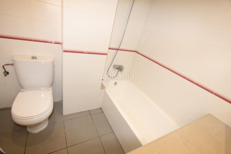 Foto ceab005b-31df-4c54-bb28-997b3efbb051. Casa adossada amb calefacció aparcament piscina a Torredembarra