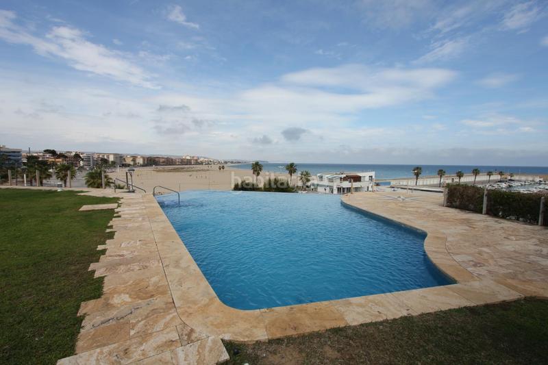 Foto e80ed3cd-e0b0-472e-b420-03b94c709ffd. Casa adossada amb calefacció aparcament piscina a Torredembarra