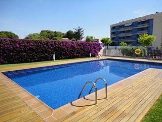 Penthouse  Mare de deu de montserrat. Atico con solarium, piscina, plaza de garaje y trastero en la zo